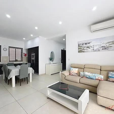 3br Balcony Gem Appartement