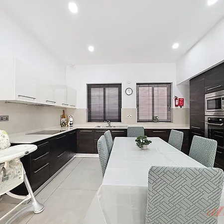 아파트 3br Balcony Gem